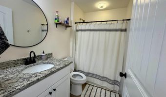 160 Leadwood St, Andrews, SC 29510