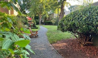 1148 Riverbend Club Dr SE, Atlanta, GA 30339