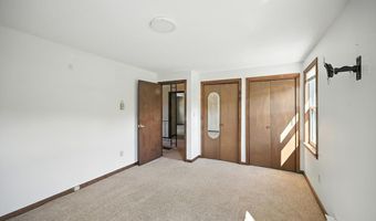 2 N Broadway, Atkinson, NH 03811