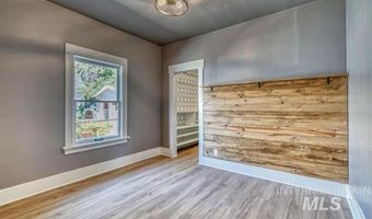 1015 E Logan St, Caldwell, ID 83605