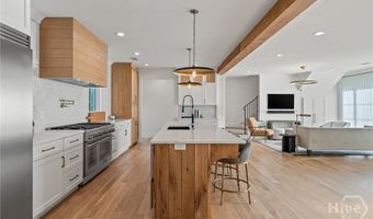 140 Meadowview Rd, Athens, GA 30606