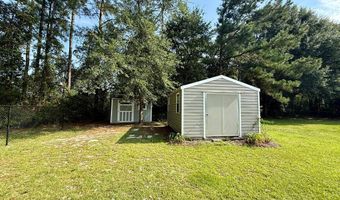 827 Plantation Dr, Adel, GA 31620
