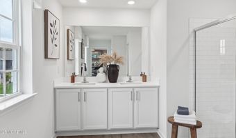 6 Dahlia Ct, Bayville, NJ 08721