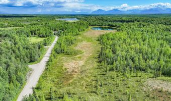 15850 W Huskie Dr, Big Lake, AK 99652