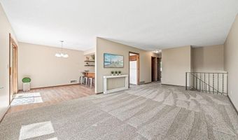 1088 Whitney Dr, Apple Valley, MN 55124