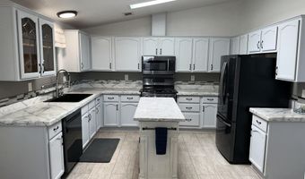 3700 S Ironwood Dr 108, Apache Junction, AZ 85120