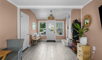 40 Queen St, North Kingstown, RI 02852