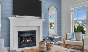 33 Amherst Dr, Bayville, NJ 08721