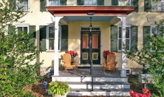 40 N Shore Rd, Absecon, NJ 08201