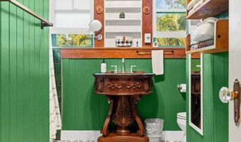 1896 KALANIANAOLE St, Hilo, HI 96720