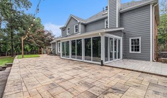 1802 Hedge Sparrow Ct NE, Roswell, GA 30075