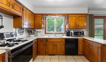 236 Charlestown Pl, Austintown, OH 44515