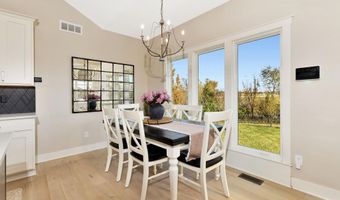 4686 N Elk Creek Dr, Bel Aire, KS 67226