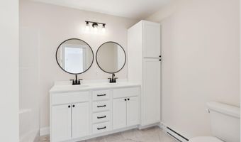 1542 Foxes Ridge Rd, Acton, ME 04001
