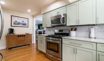 161 Deland Ave, Columbus, OH 43214