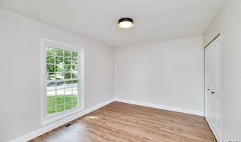 413 Claymont Dr, Ballwin, MO 63011