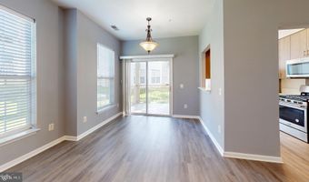5947 FOUNDERS HILL Dr 103, Alexandria, VA 22310