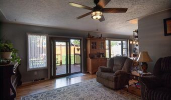 922 ARAPAHO St, Cheyenne, WY 82009