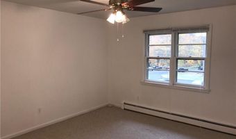 1123 Waterbury Rd APT 2A, Cheshire, CT 06410