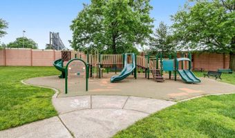 706 S FAYETTE St 21, Alexandria, VA 22314