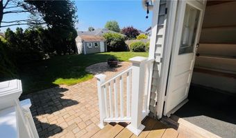 105 Bliss Rd, Newport, RI 02840