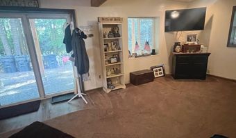 47 HOLIDAY Dr, Albrightsville, PA 18210