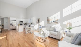 42 Overlook Ln, Glocester, RI 02814
