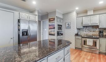 435 Christi Ln, Biloxi, MS 39531