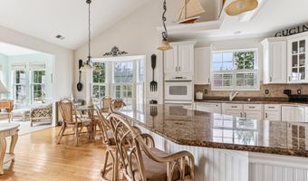 10 Pierhead Dr, Barnegat, NJ 08005
