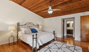 2058 BEACH Ave, Atlantic Beach, FL 32233