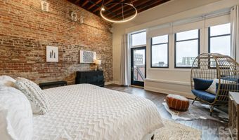 122 College St #301, Asheville, NC 28801