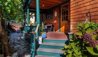 17 Lincoln St, Newport, RI 02840