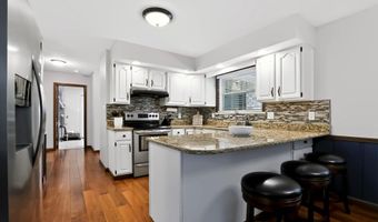 8852 Ridge Hill Dr, Indianapolis, IN 46217