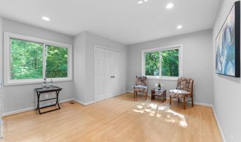 6829 LITTLE RIVER Tpke, Annandale, VA 22003
