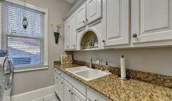 3610 Mansions Pkwy, Berkeley Lake, GA 30096