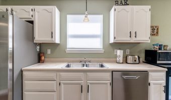 8140 Maple Stream Ln, Indianapolis, IN 46217