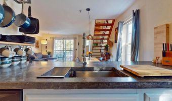 294 Hildred Dr 294, Burlington, VT 05401