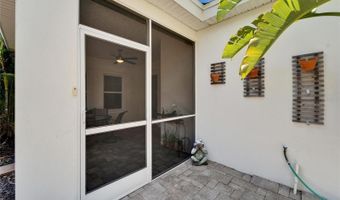 606 WINTERSIDE Dr, Apollo Beach, FL 33572