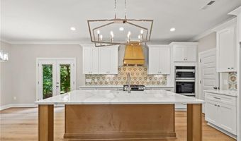 105 Kingsmill Ct, Advance, NC 27006