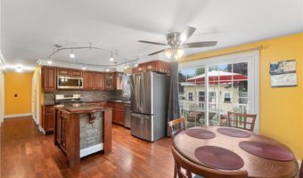 64 Deerfield Dr, Warwick, RI 02886