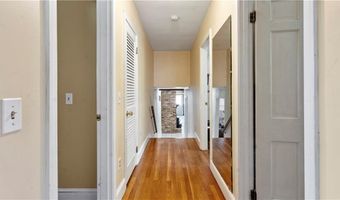 5 Fishing Cove Rd, North Kingstown, RI 02852