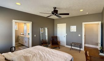 103 Andrews Ct, Alton, IA 51003
