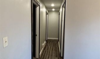 105 E 13TH St, Bayard, NE 69334