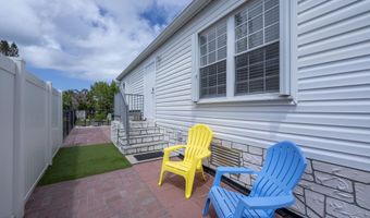971 Laurel Cir, Barefoot Bay, FL 32976