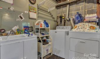 59 Skyview Ter, Asheville, NC 28806