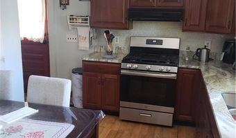 5 Cass St, Lincoln, RI 02865