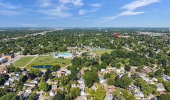 2112 N SUPERIOR St, Appleton, WI 54911