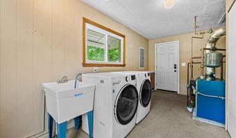 73837 Floral St, Armada, MI 48005