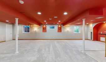 1291 White Chapel Ln, Algonquin, IL 60102