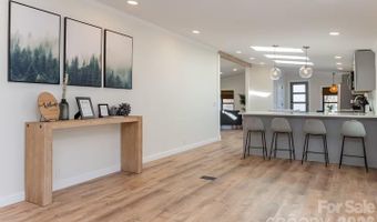 2 Shady Oak Ln, Arden, NC 28704